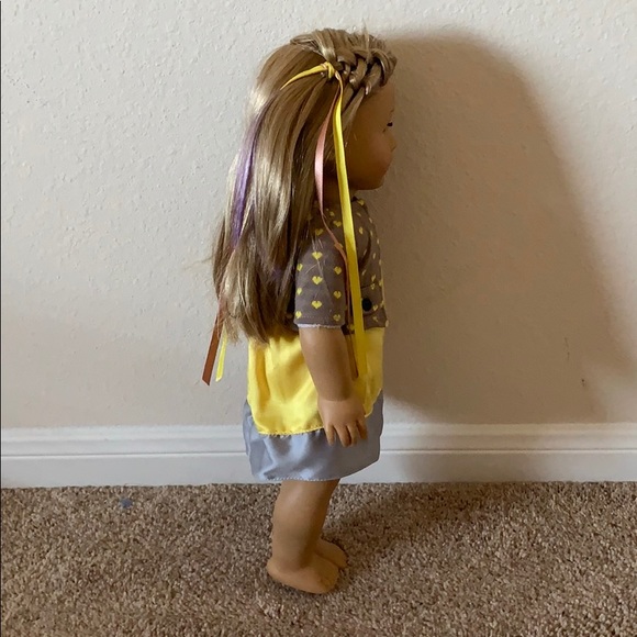 An Isabelle American Girl Doll - Picture 4 of 8
